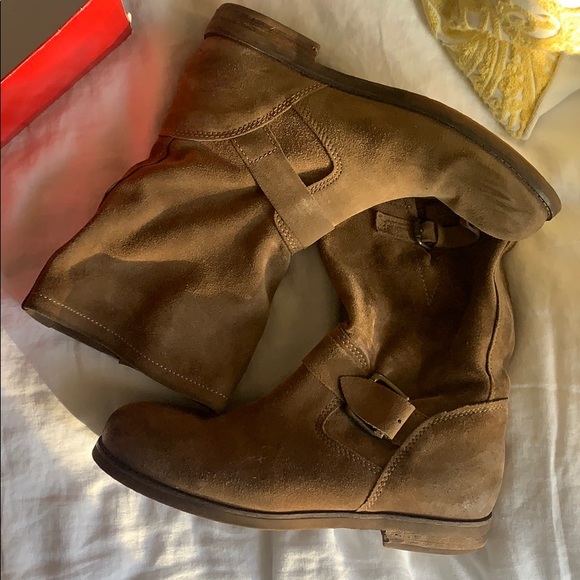 Guess taupe suede booties - Picture 2 of 3
